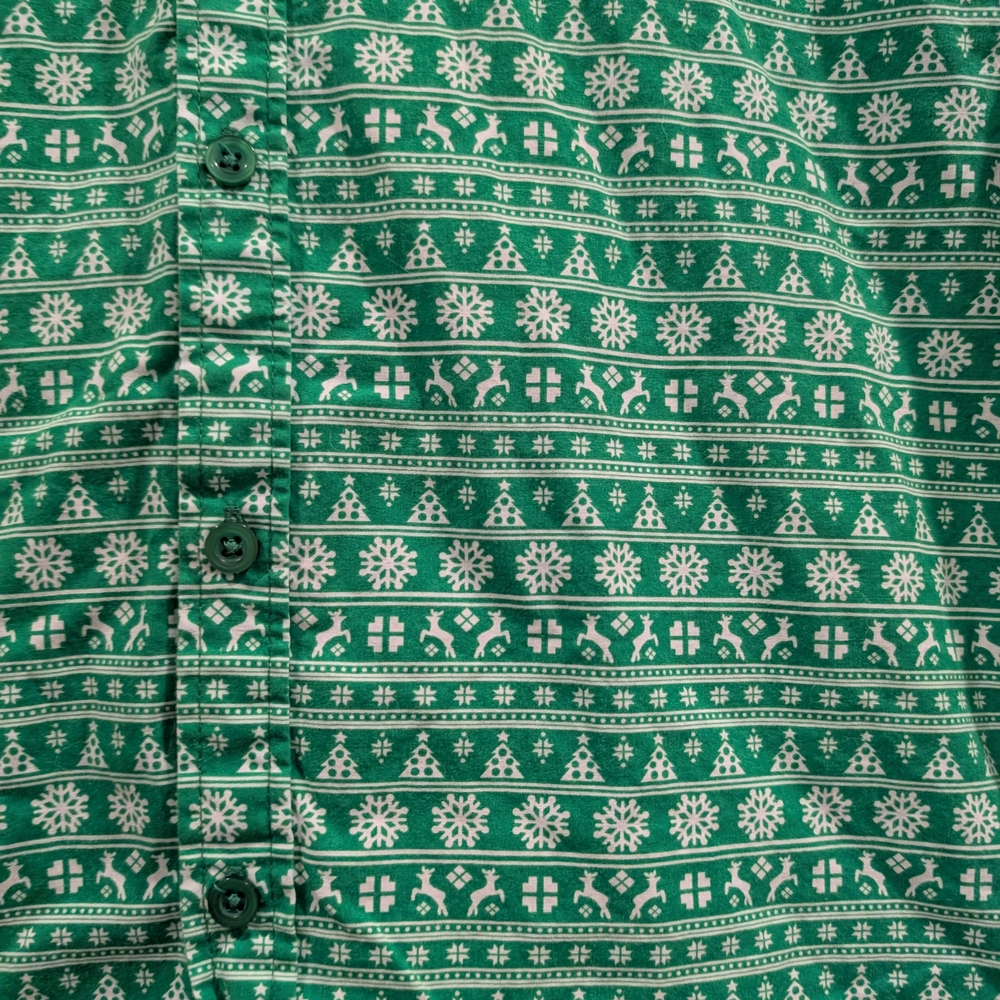 3 For $18 Vibrant Green Men's Casual Button Down Shirt - Picture 2 of 4